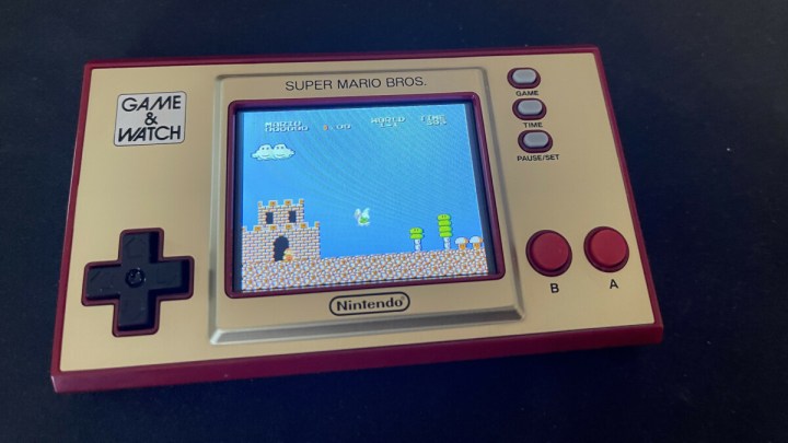 super mario ingame 1200x675 1 Testing the Game & Watch Super Mario Bros: мини-ностальгия в руках
